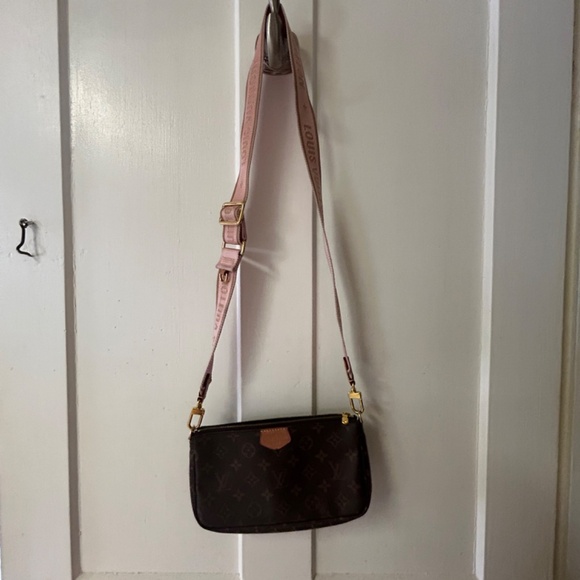 Louis Vuitton Multi Pochette Accessories Monogram Canvas Crossbody Bag - Picture 2 of 16